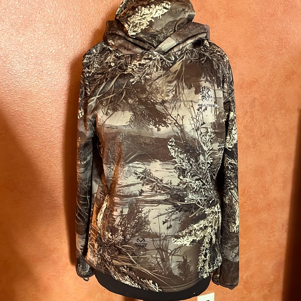 REALTREE MAX XT camo hoodie w gator. SMALL (4-6)